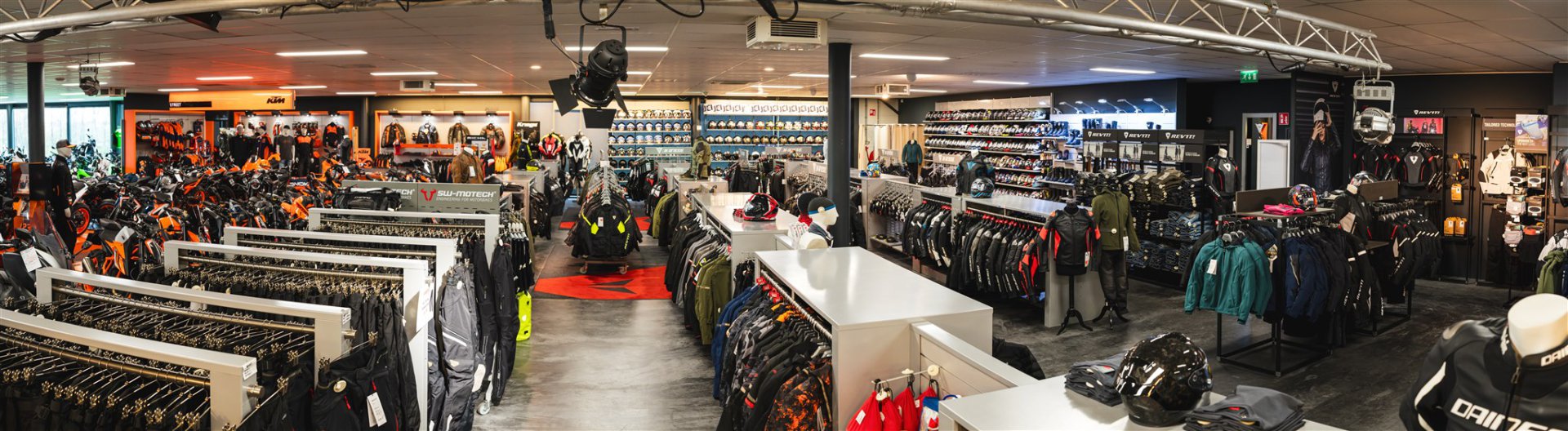 Kledingshop Arie Molenaar Motors