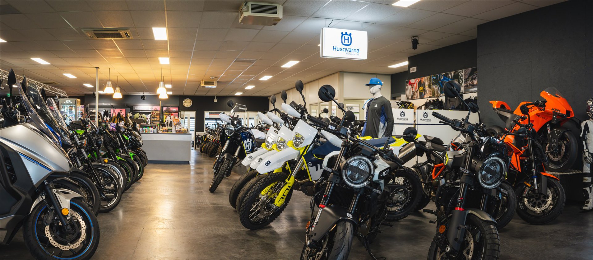 Helmshop Arie Molenaar Motors